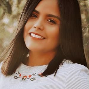 Meet your Posher, Elizabeth